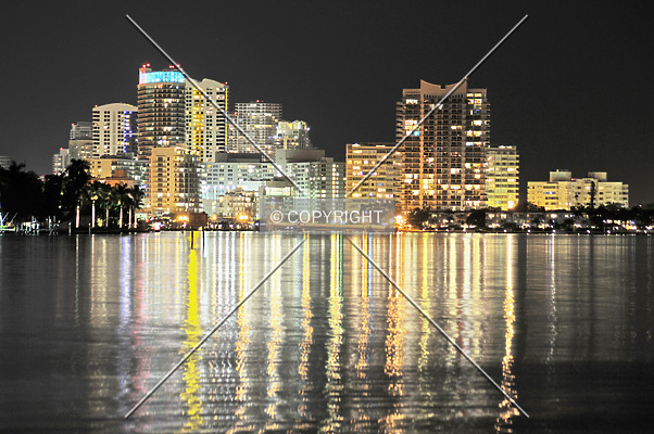 Miami Beach by Jorge Molina
