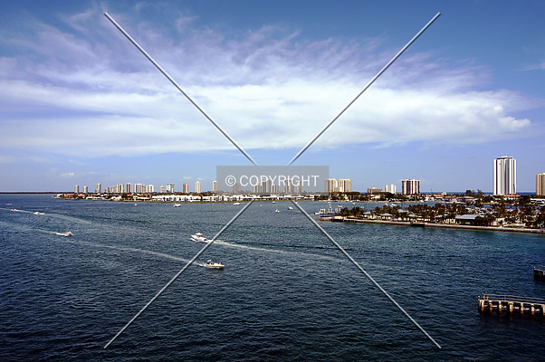 Riviera Beach by Jorge Molina