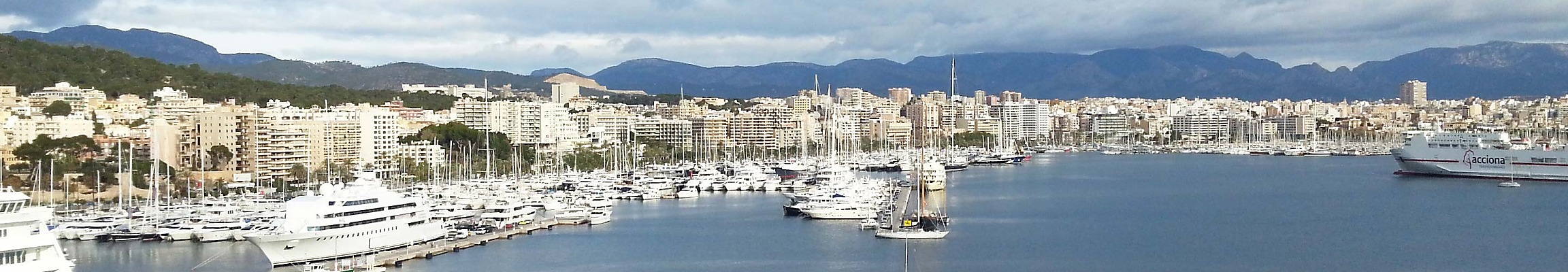 Palma de Mallorca by Nephilim
